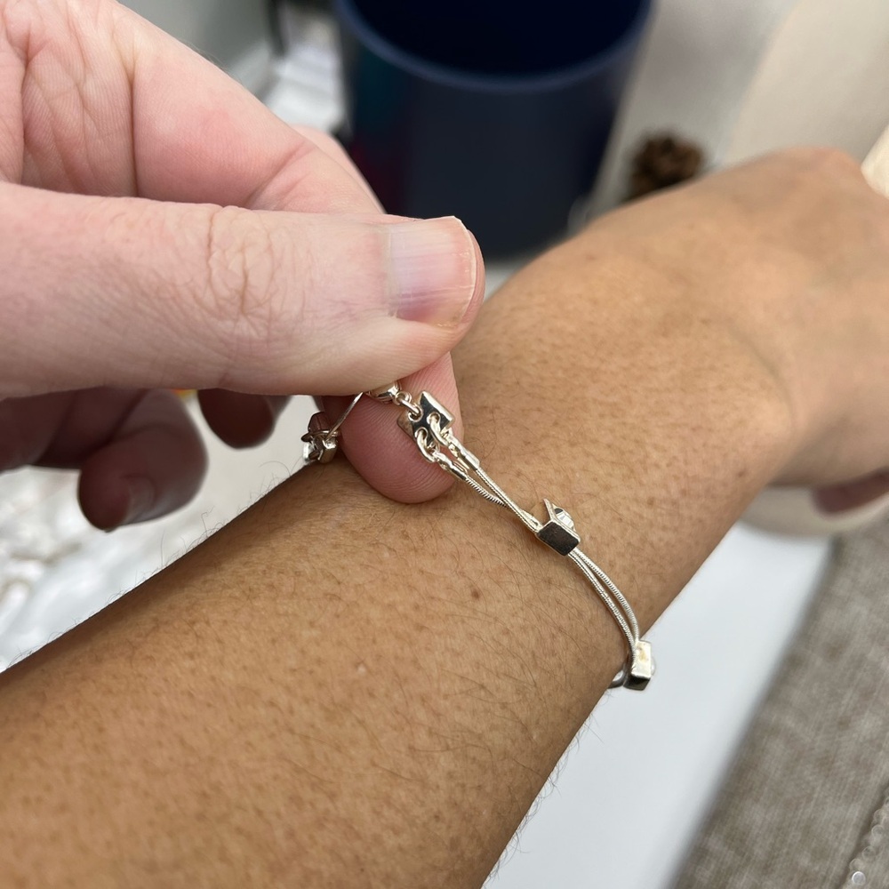 ✨ Vintage Silver-Tone Double-Strand Bracelet with CZ and Faux Pearls